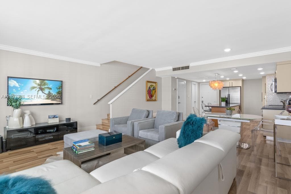 THE CARRIAGE HOUSE CONDO · #343 in Miami Beach - Photo 5