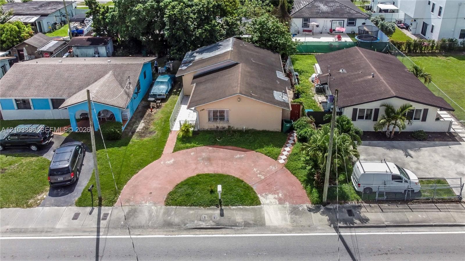 11560 SW 184th St photo 2