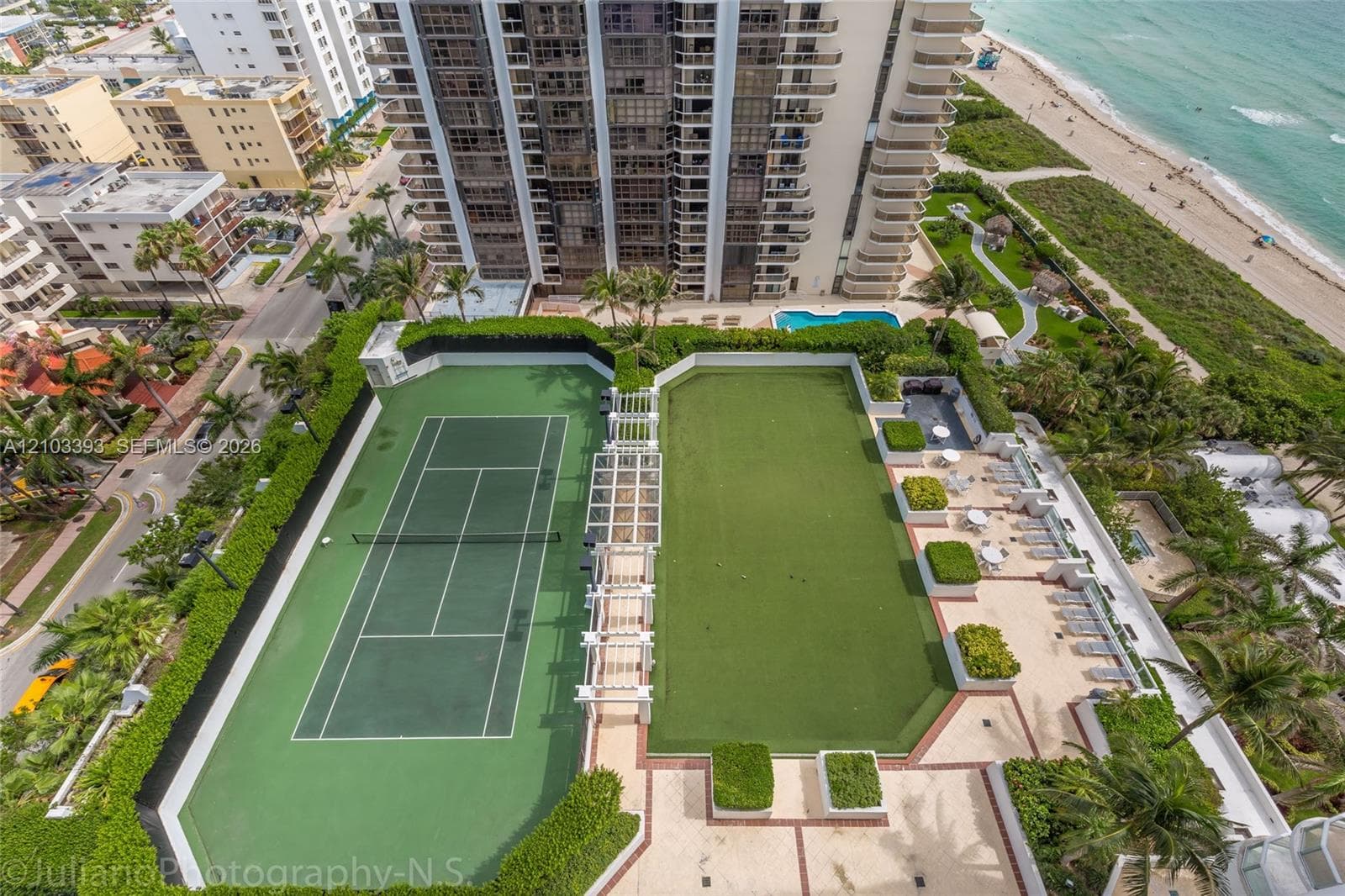 Akoya · #1809 in Miami Beach - Photo 26