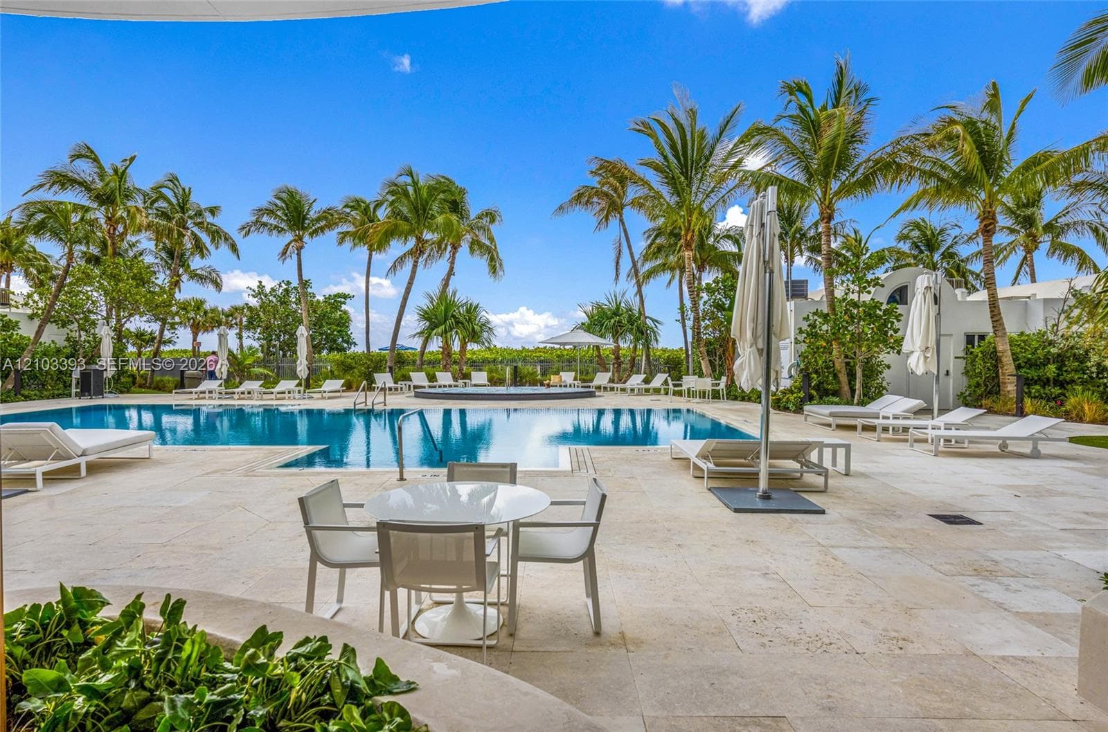 Akoya · #1809 in Miami Beach - Photo 25