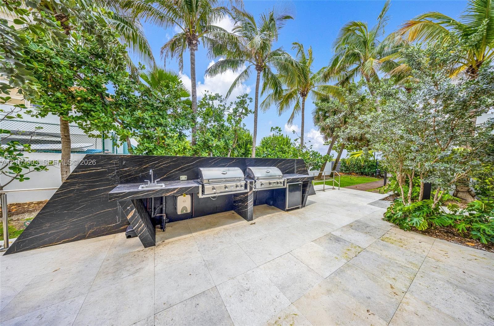 Akoya · #1809 in Miami Beach - Photo 21
