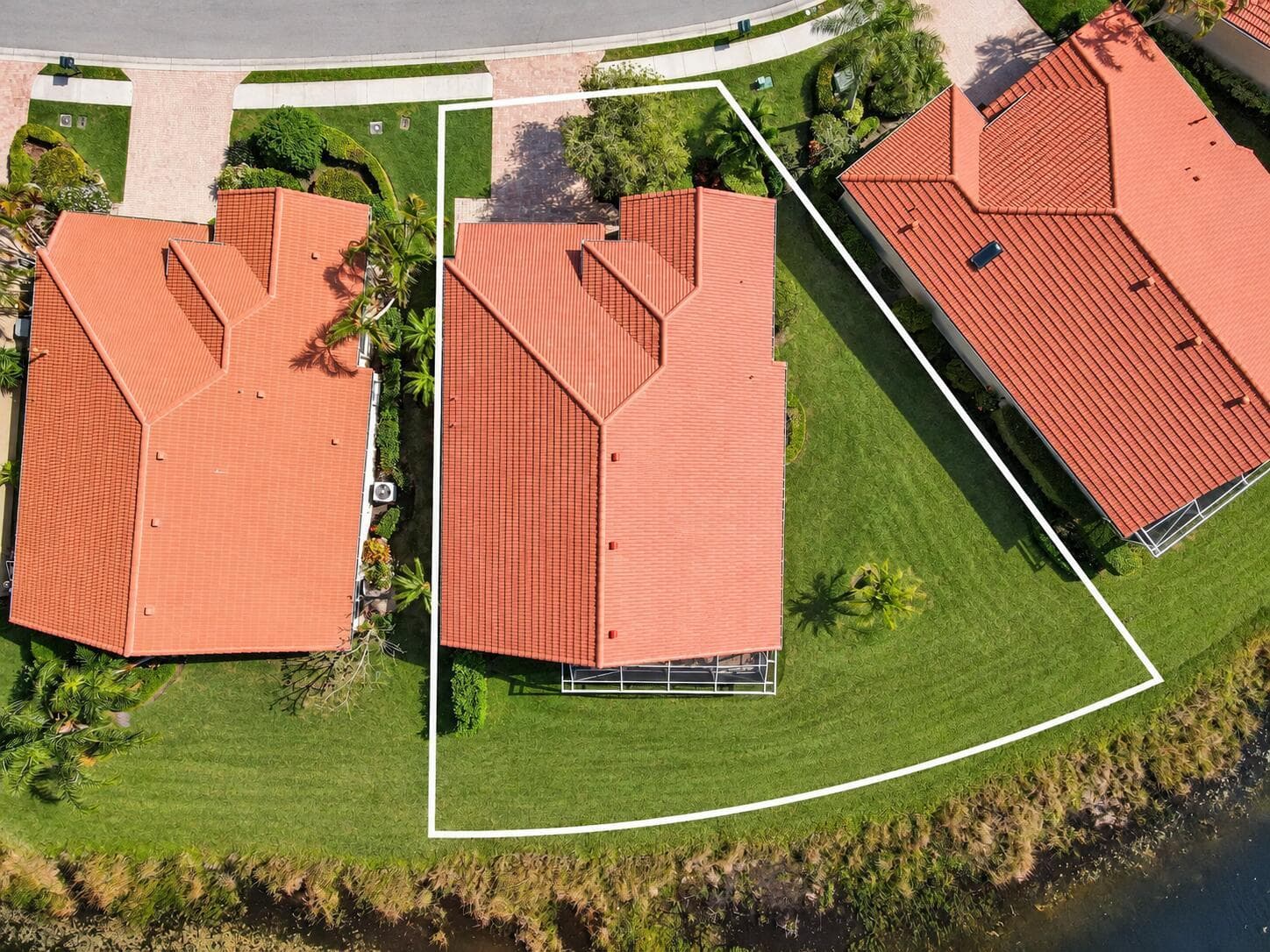 90 Monterey Pt Exterior