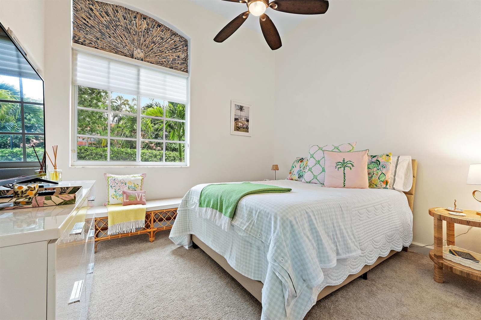 90 Monterey Pointe Laundry
