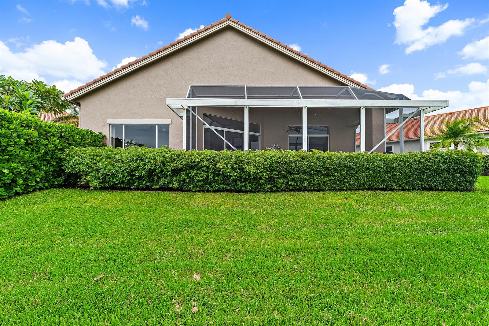 90 Monterey Pointe