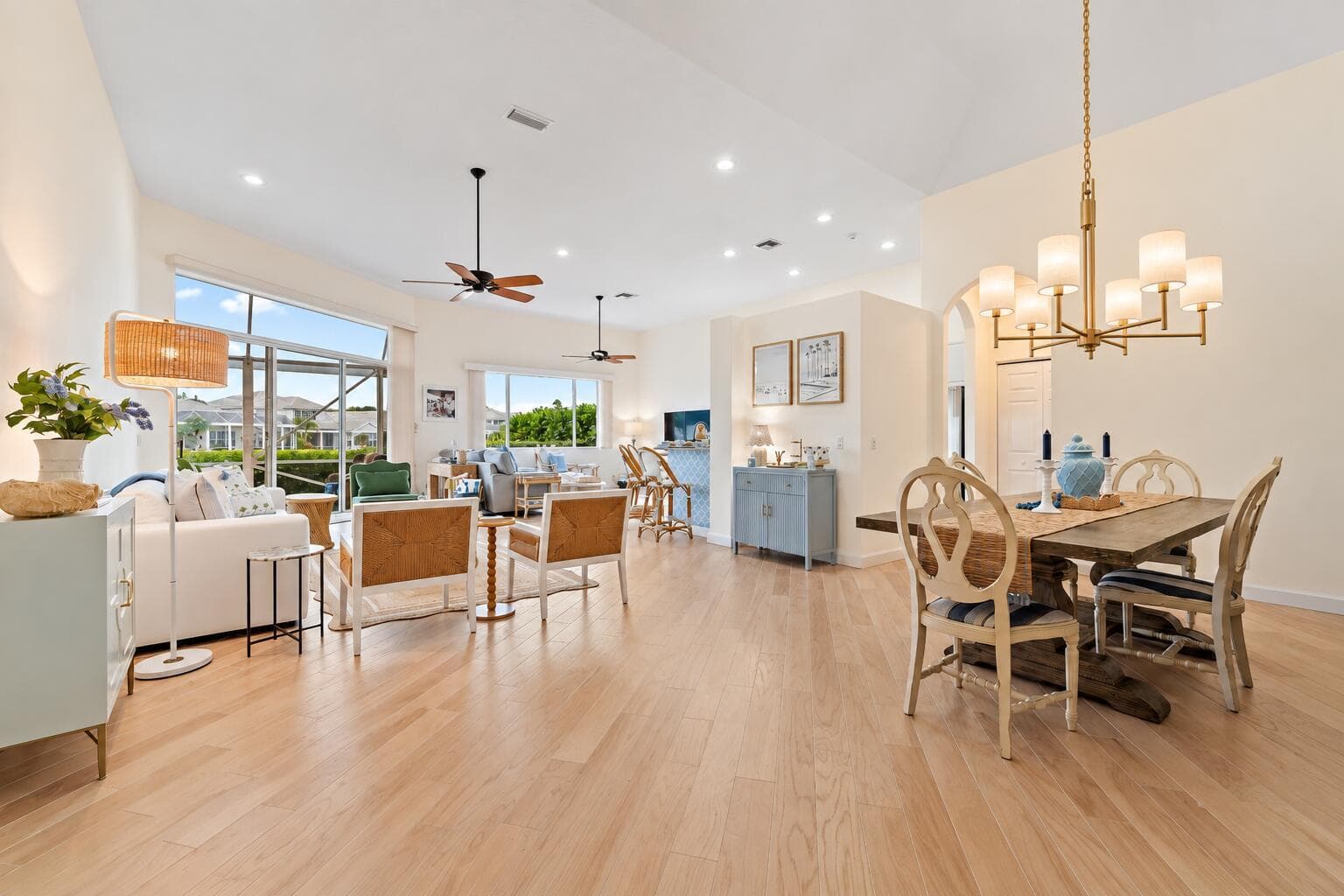 90 Monterey Pt Chandelier Virtual