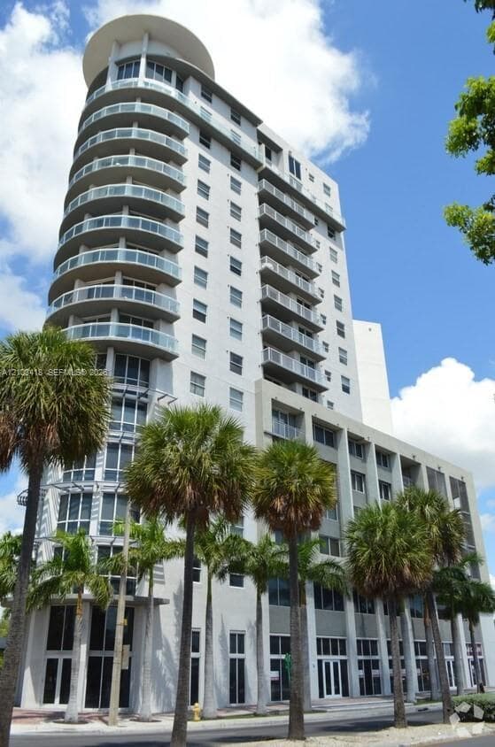 Altos de Miami Condo · #1004 in Miami - Photo 2