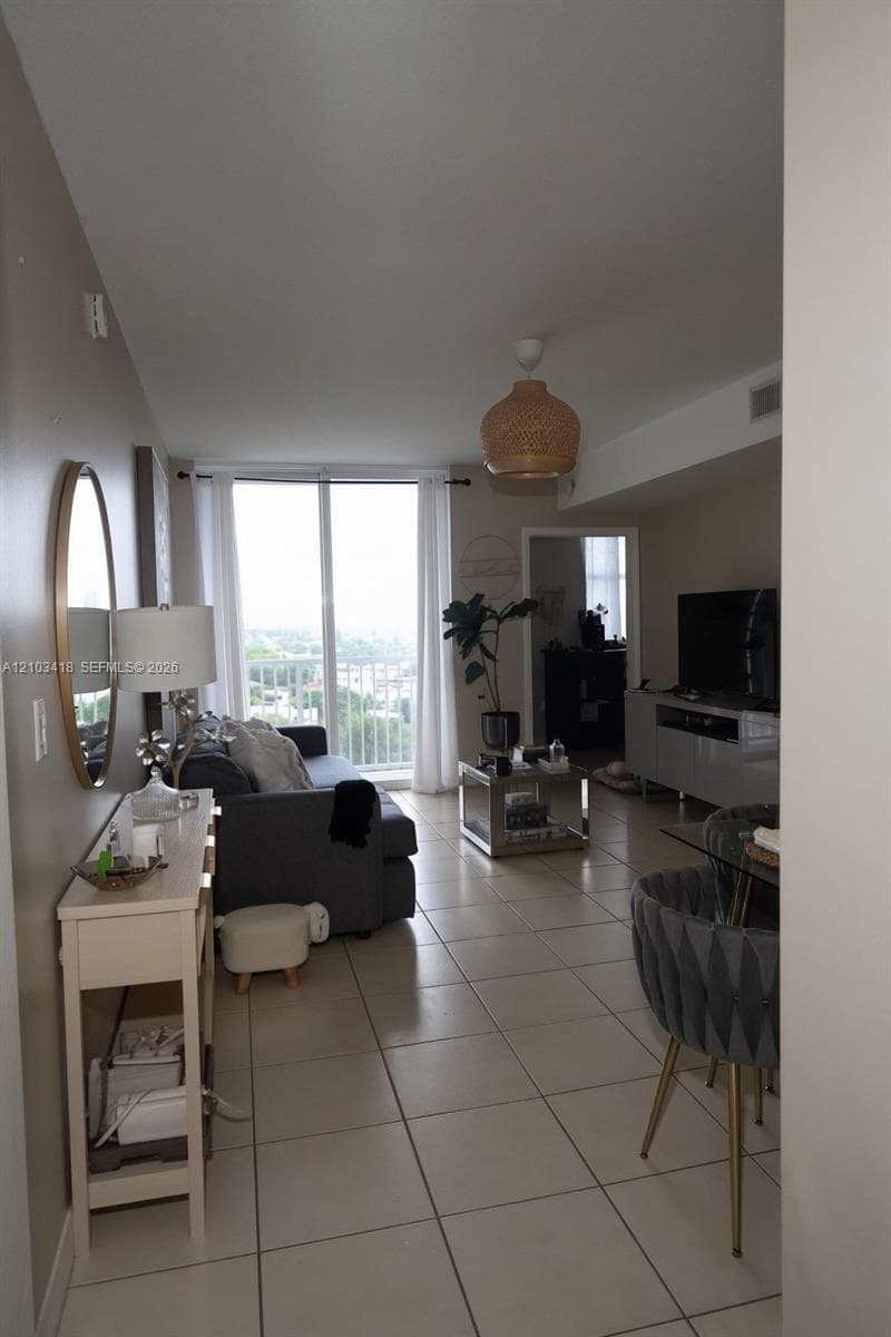 Altos de Miami Condo · #1004 in Miami - Photo 4