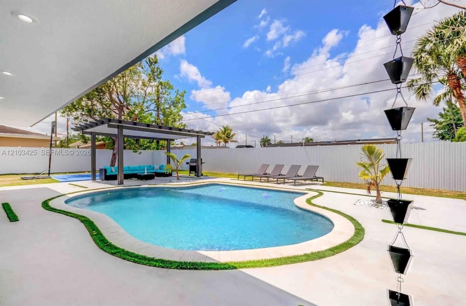 3530 SW 104th Ave #1 photo 24