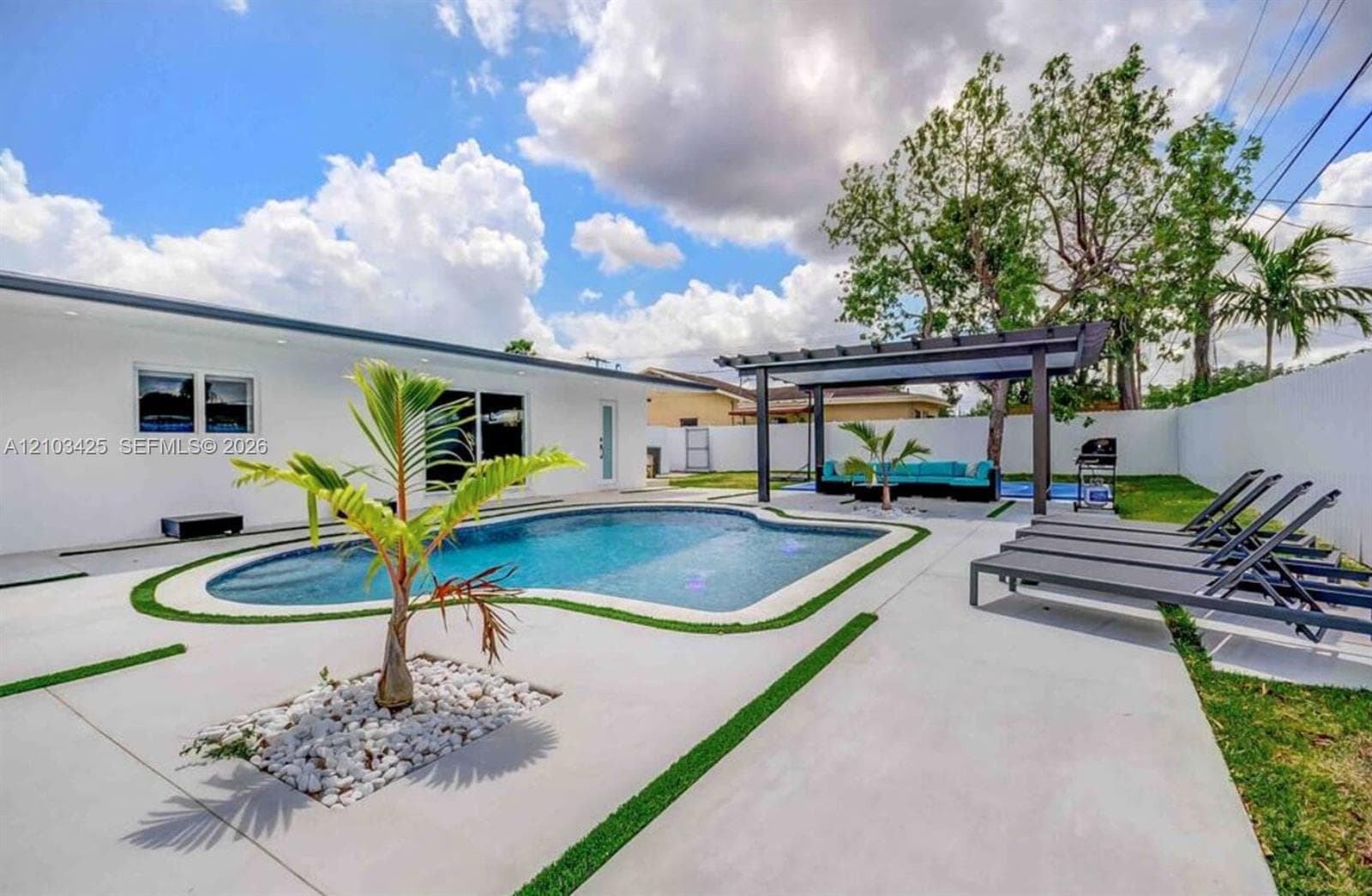 3530 SW 104th Ave #1 photo 4