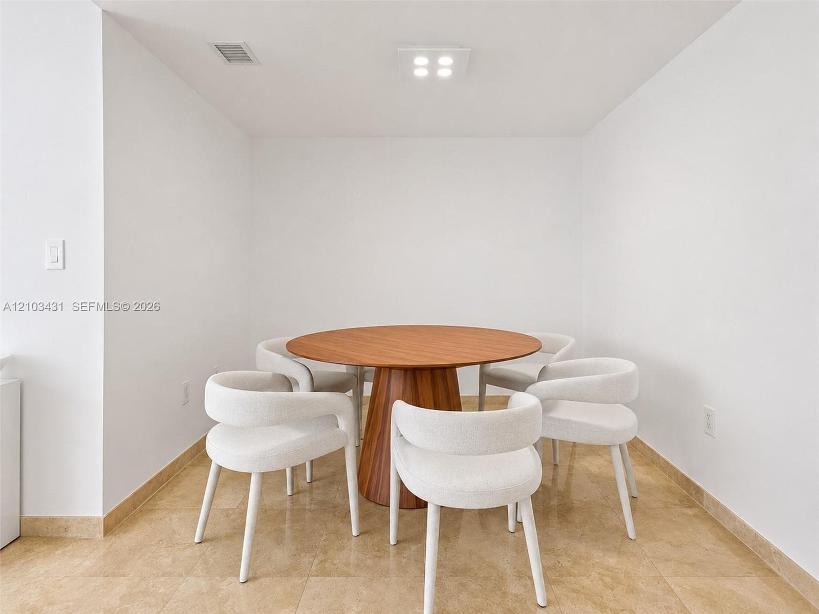 Wind at Riverfront · #2304 in Miami - Photo 9