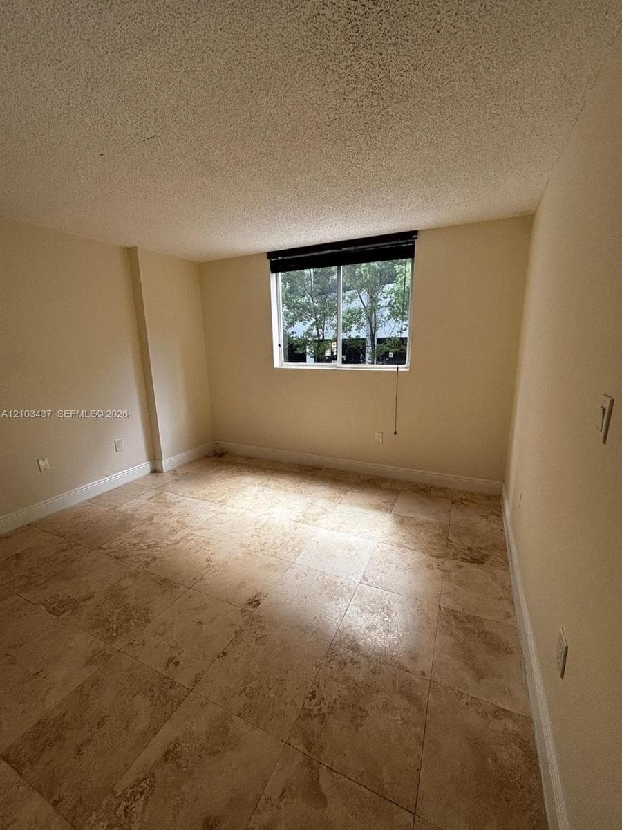 PALM GARDENS CONDO · #208 in Miami - Photo 9