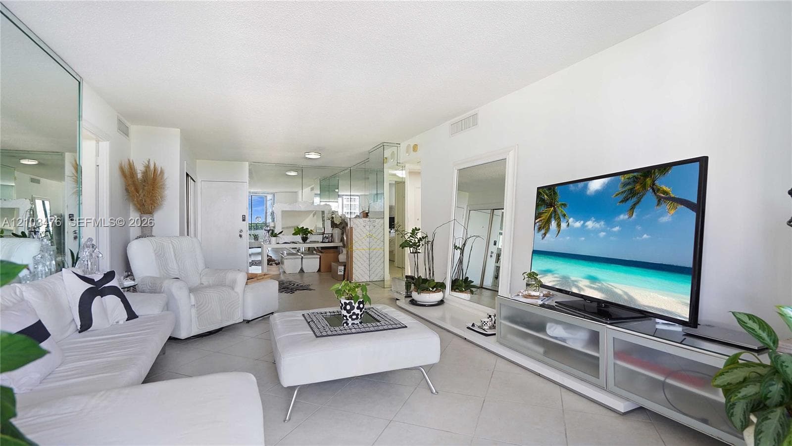 Oceanside Plaza · #6T in Miami Beach - Photo 2