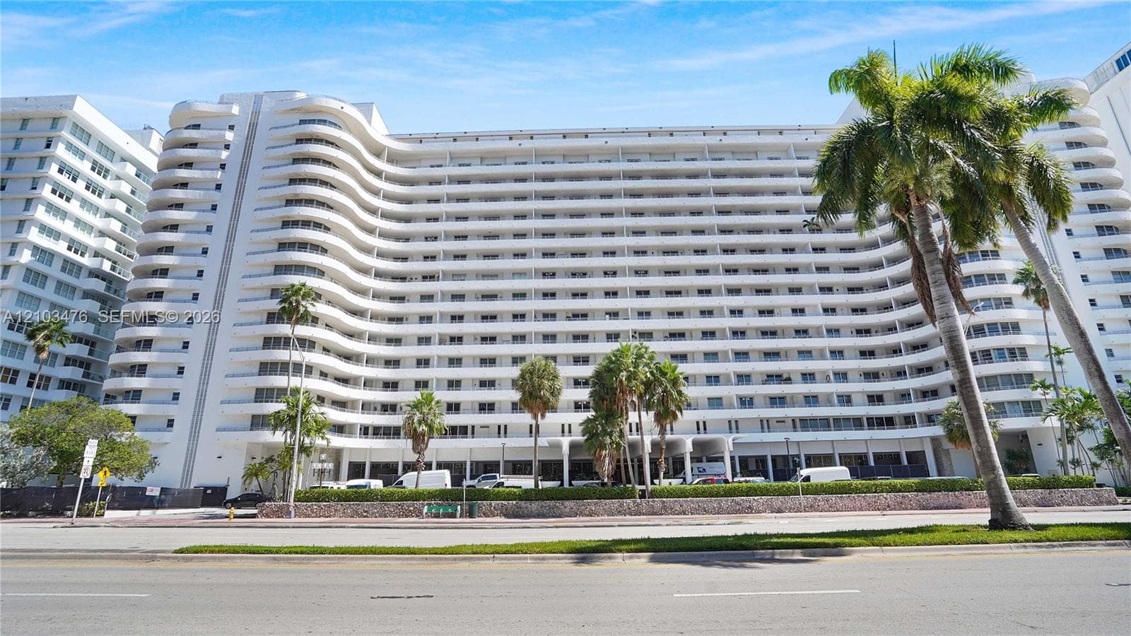 Oceanside Plaza · #6T in Miami Beach - Photo 15