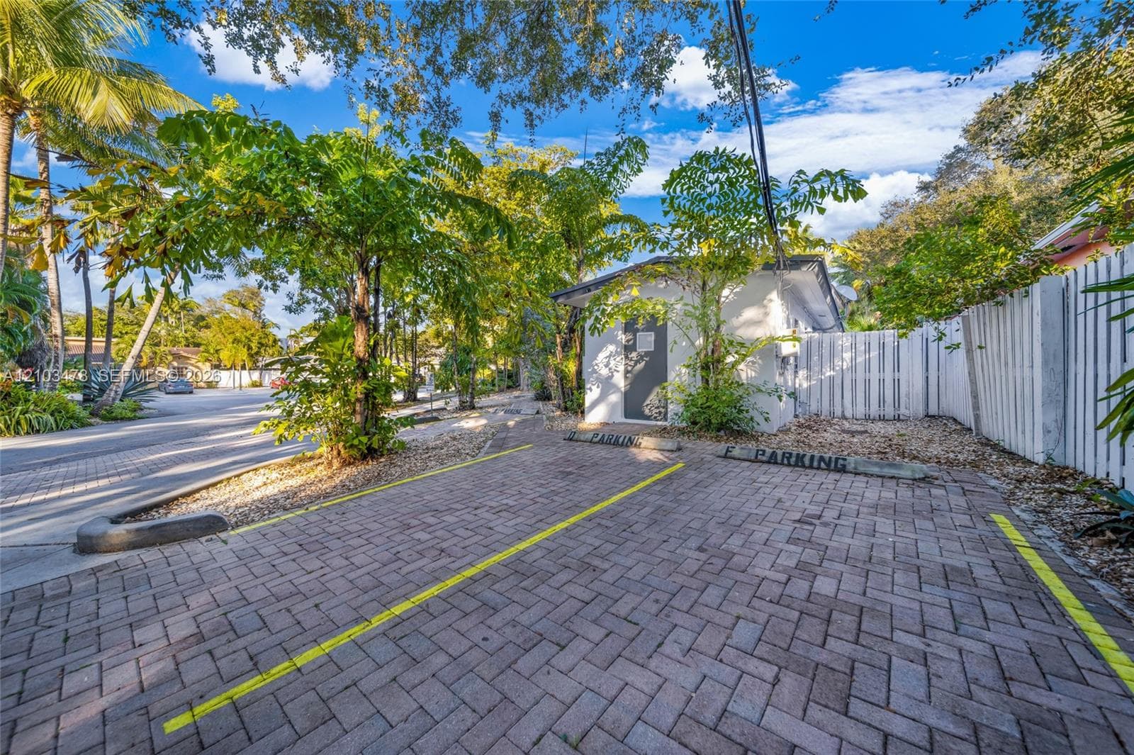 VICTORIA PARK CORR AMEN P · #C in Fort Lauderdale - Photo 26