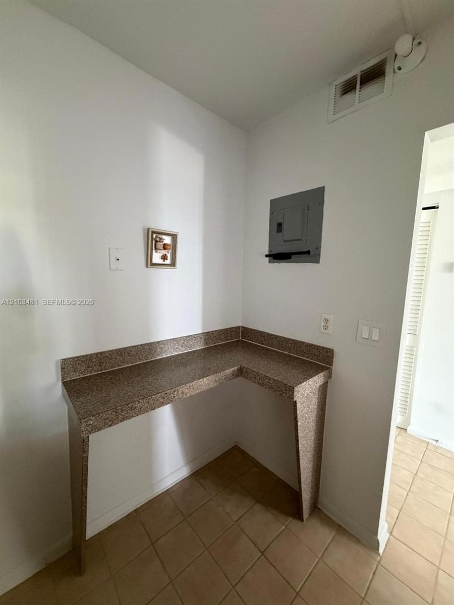 IMPERIAL TOWERS CONDO · #319 in Hallandale Beach - Photo 17