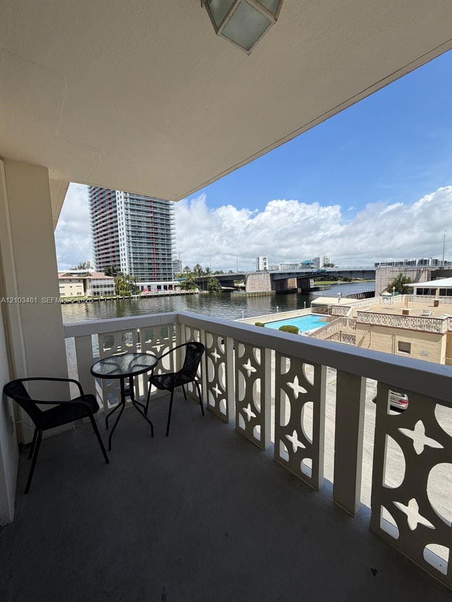 IMPERIAL TOWERS CONDO · #319 in Hallandale Beach - Photo 16