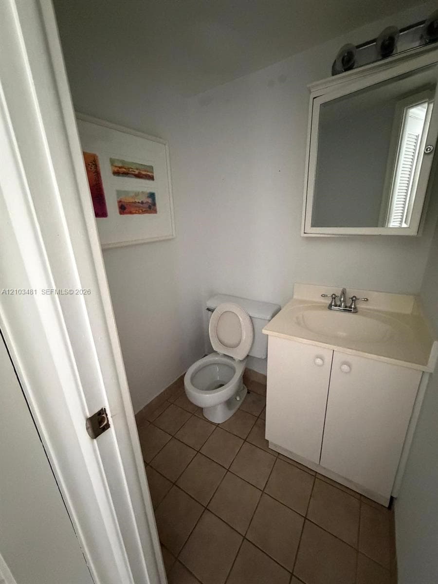 IMPERIAL TOWERS CONDO · #319 in Hallandale Beach - Photo 11