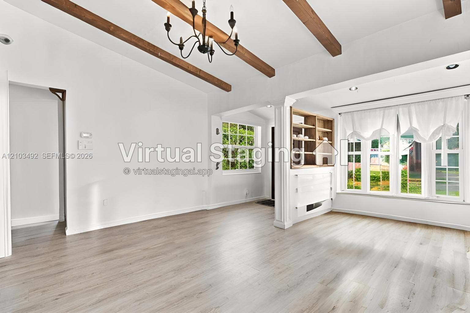 208 Iroquois St photo 6