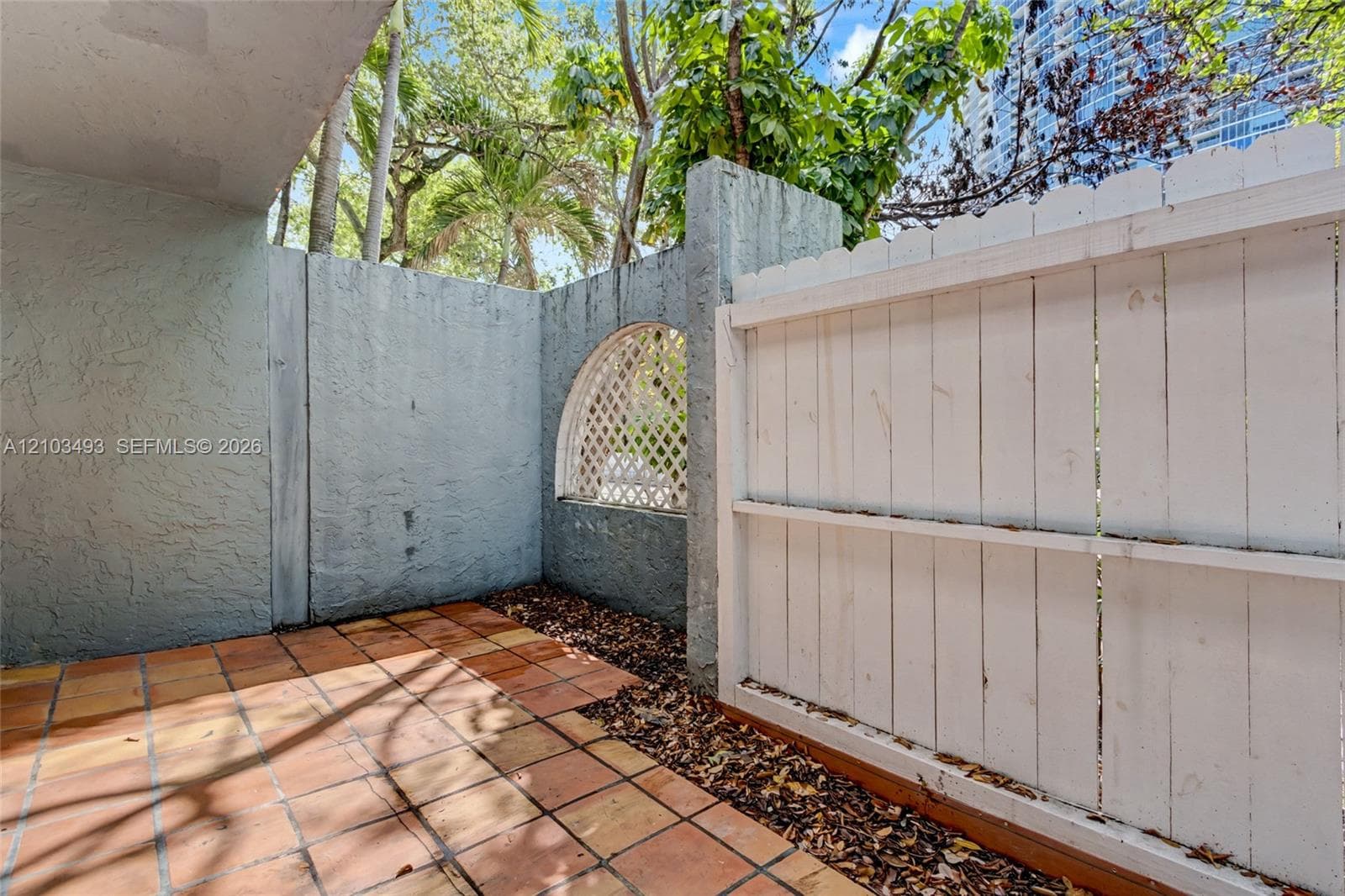 CORONA BAY TOWNHOUSES CON · #7 in Miami - Photo 7