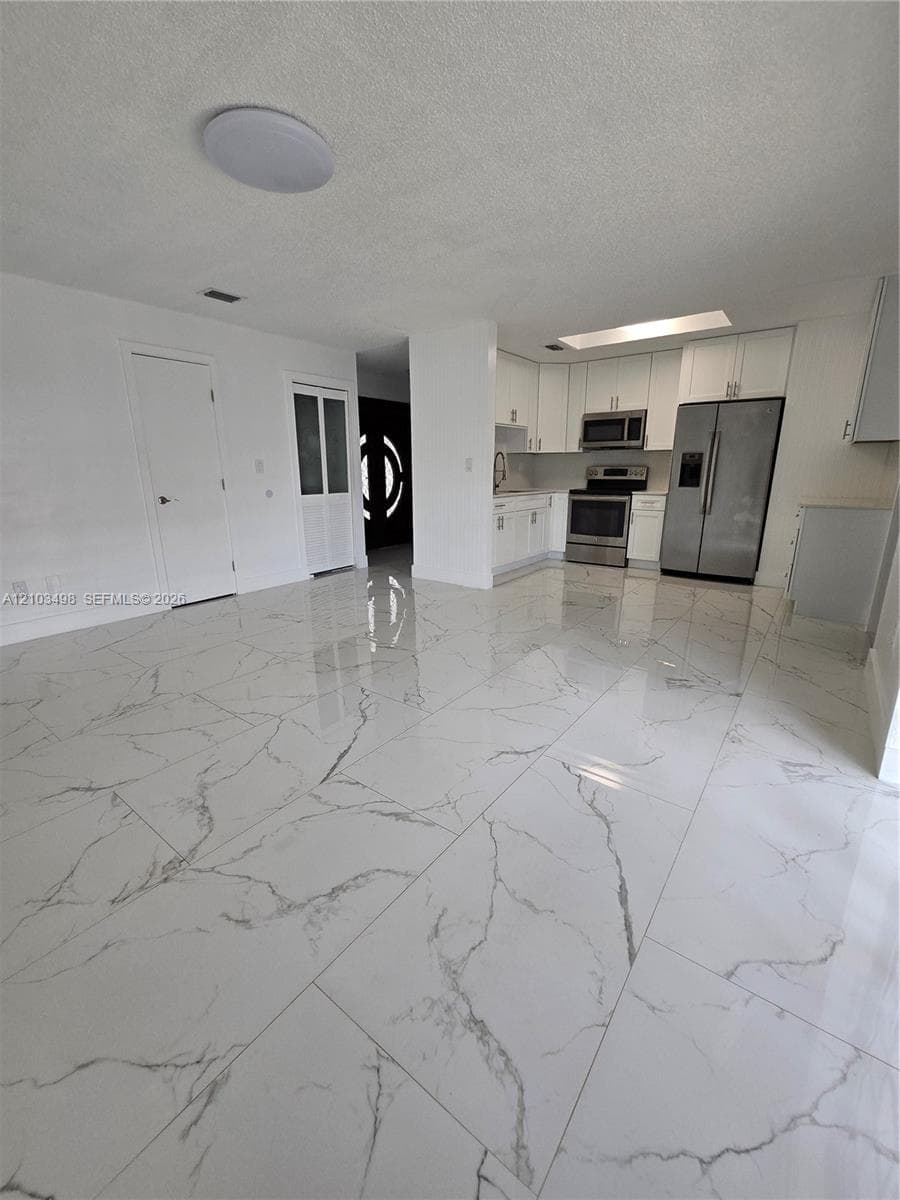13470 SW 24th St photo 5