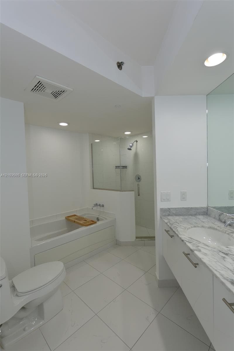 500 Brickell East · #1607 in Miami - Photo 17