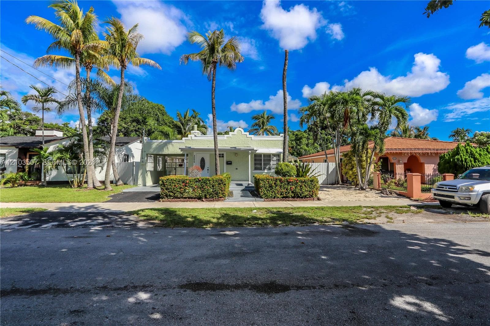3085 NW 3rd St photo 1
