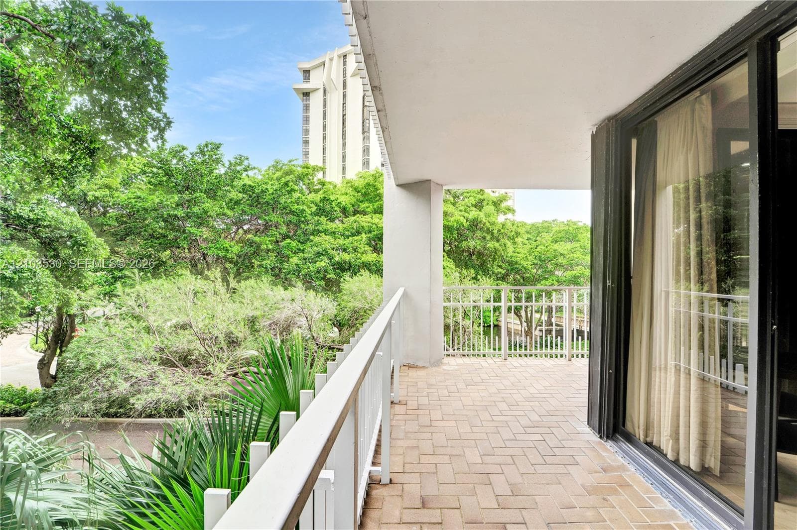 TOWERS OF QUAYSIDE CONDO · #301 in Miami - Photo 9
