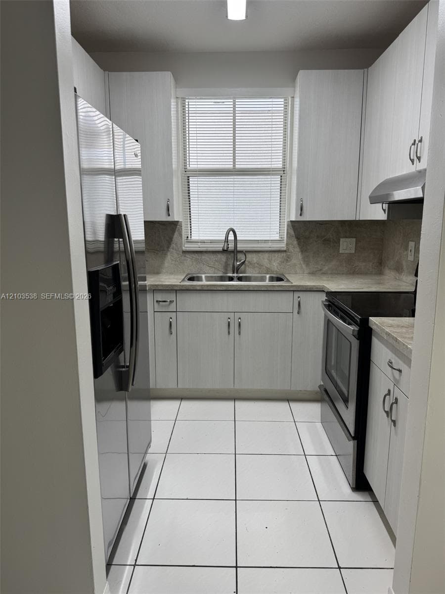 14312 NW 83rd Pl #14312 photo 6