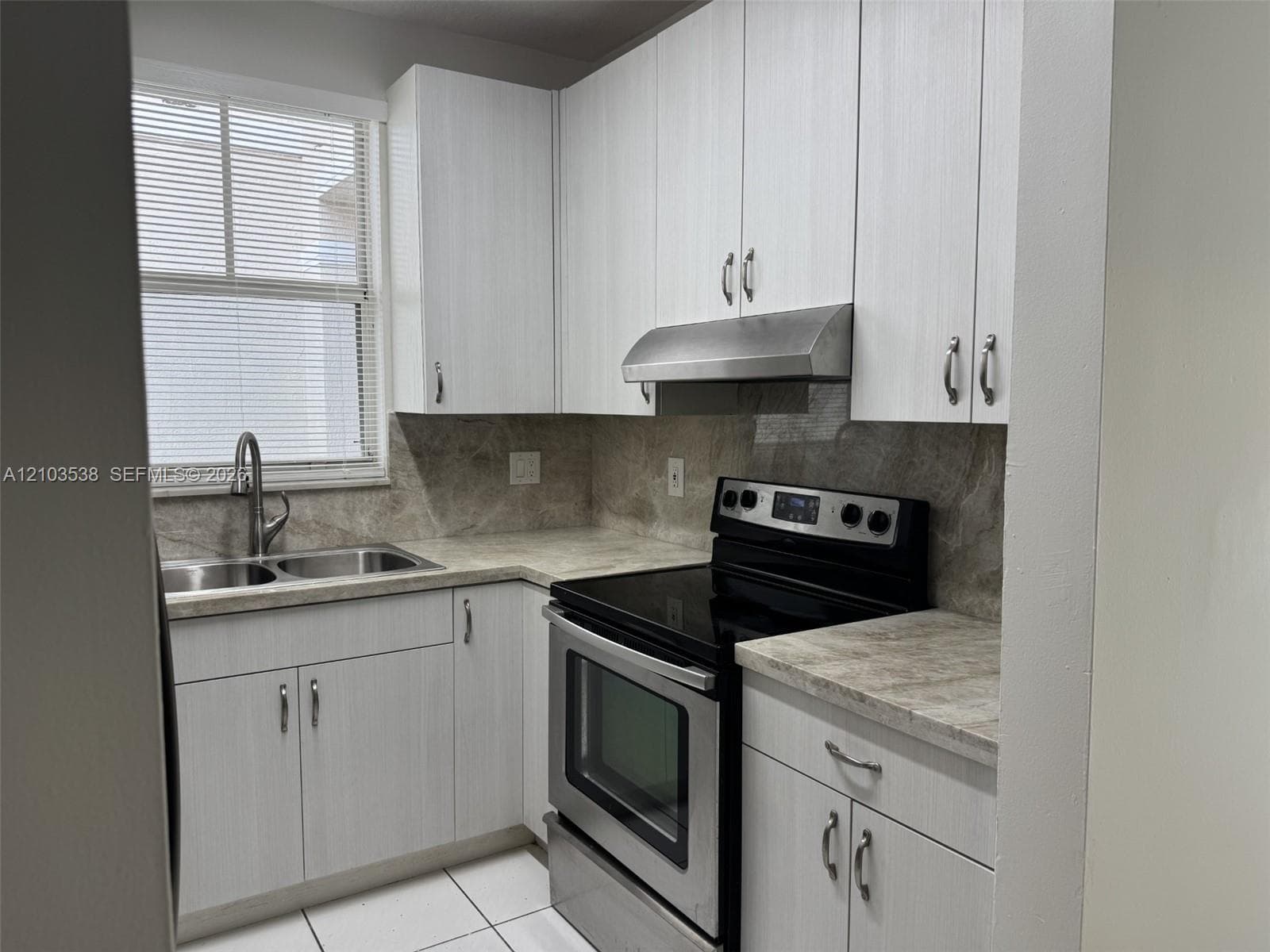14312 NW 83rd Pl #14312 photo 7
