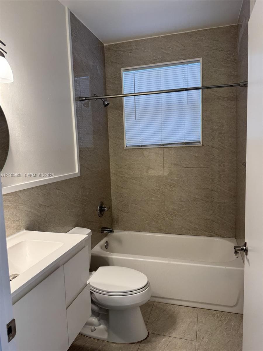 14312 NW 83rd Pl #14312 photo 10