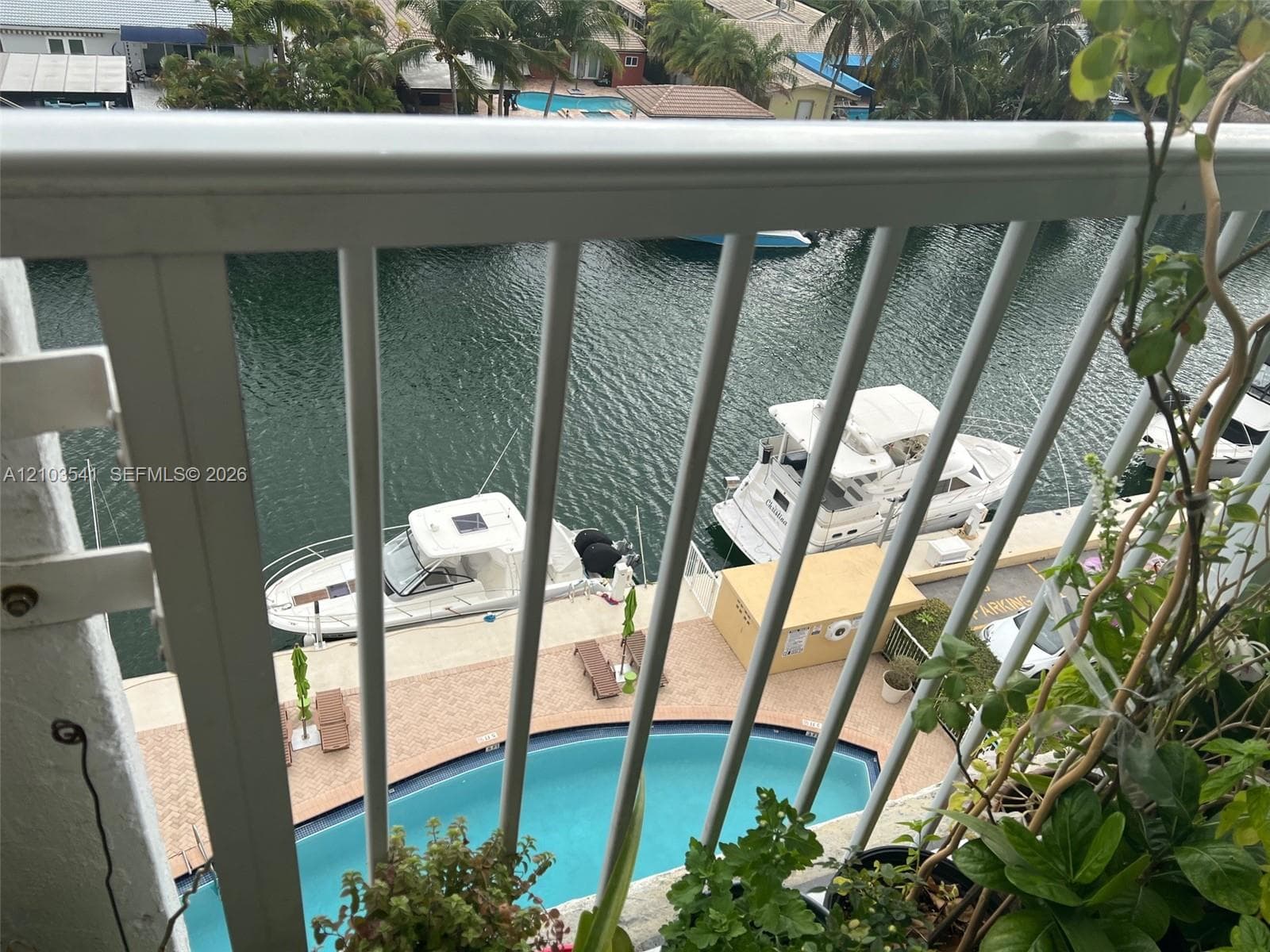 KEYSTONE TOWERS CONDO · #707 in North Miami - Photo 1