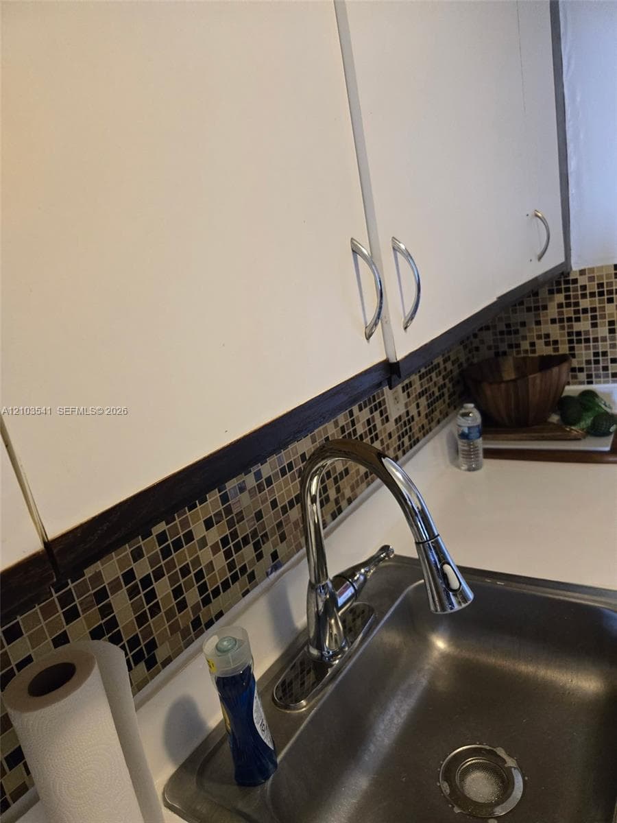 KEYSTONE TOWERS CONDO · #707 in North Miami - Photo 18