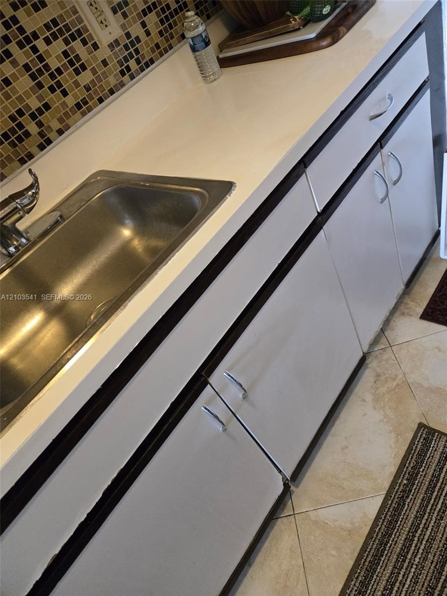 KEYSTONE TOWERS CONDO · #707 in North Miami - Photo 19