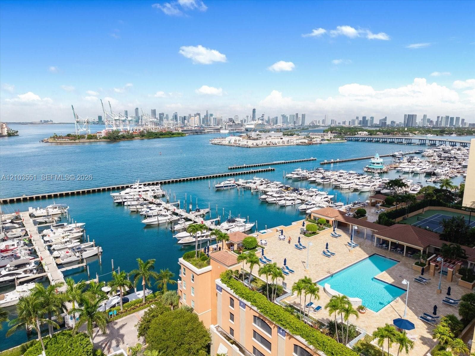 Yacht Club at Portofino · #511 in Miami Beach - Photo 32