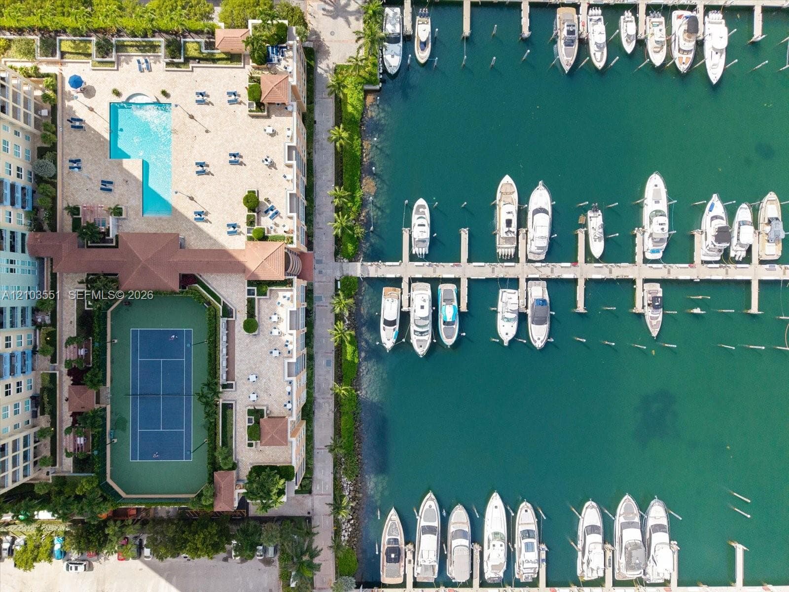 Yacht Club at Portofino · #511 in Miami Beach - Photo 20