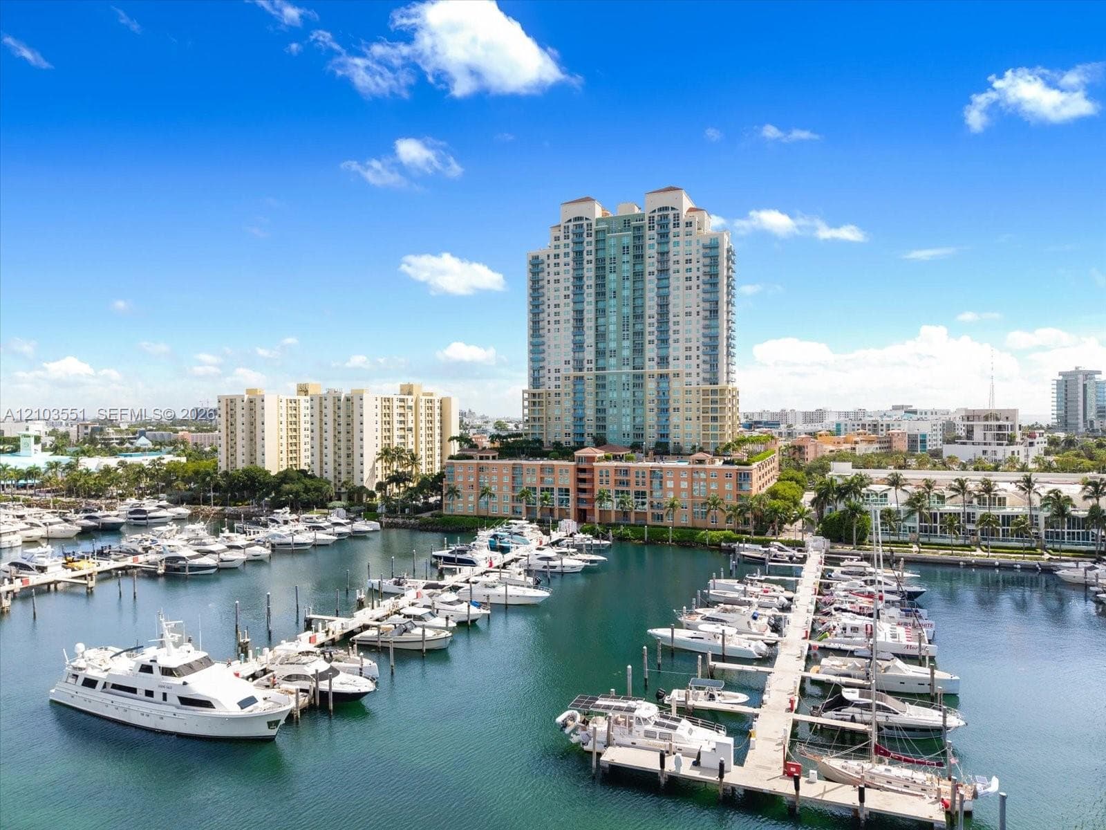 Yacht Club at Portofino · #511 in Miami Beach - Photo 37