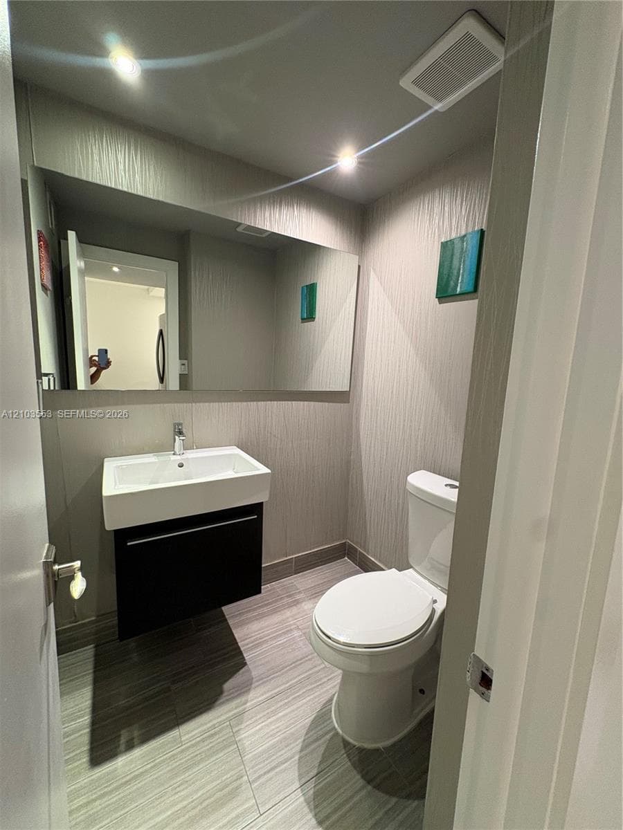 WATERGATE CONDOMINIUM NO · #412 in Hollywood - Photo 7