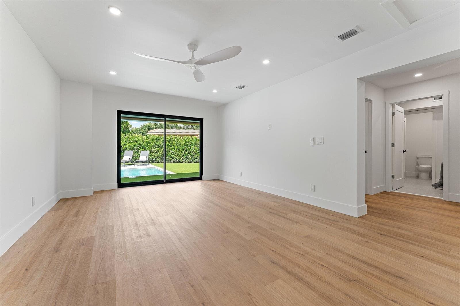 1st FL Primary Suite