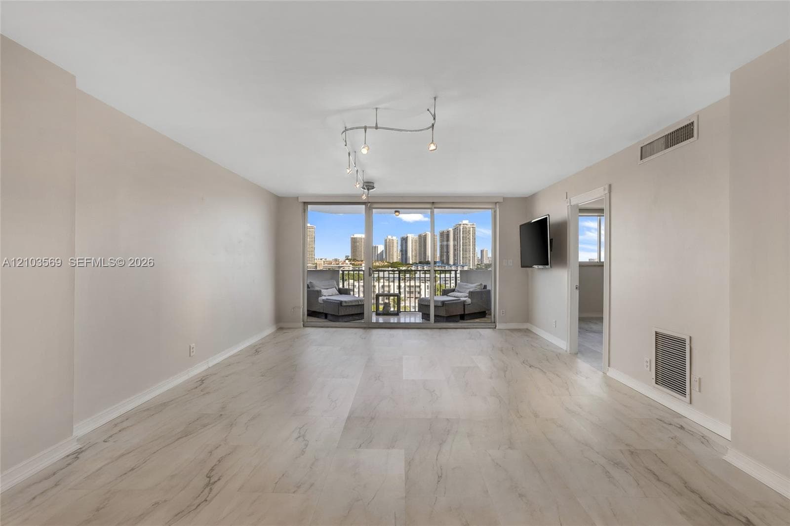 Coral Isle East Condo · #904 in North Miami Beach - Photo 3