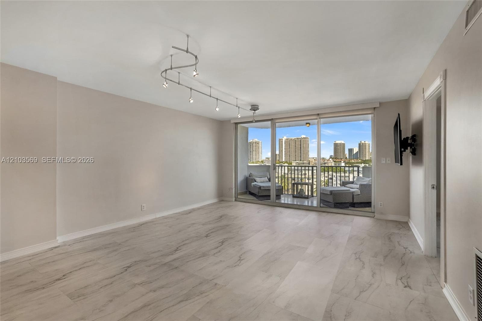Coral Isle East Condo · #904 in North Miami Beach - Photo 4