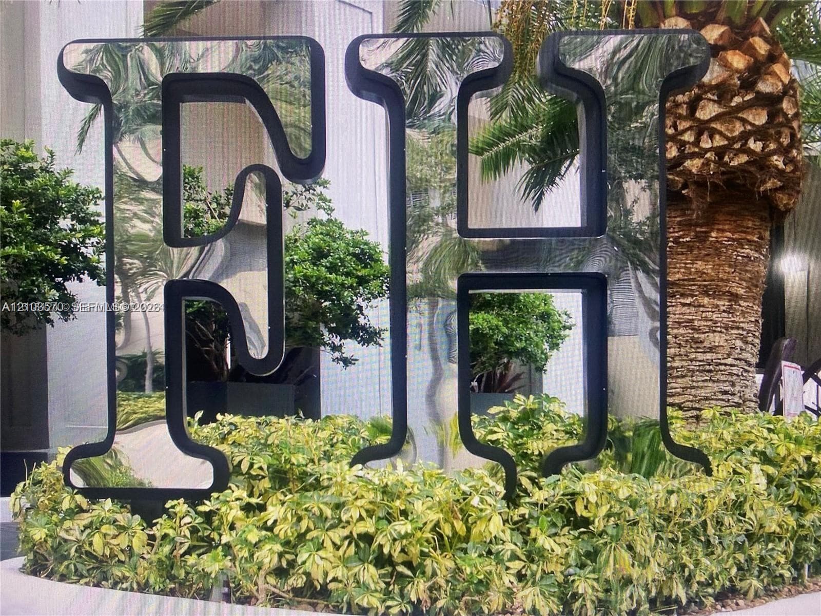 Fortune House · #2007 in Miami - Photo 46