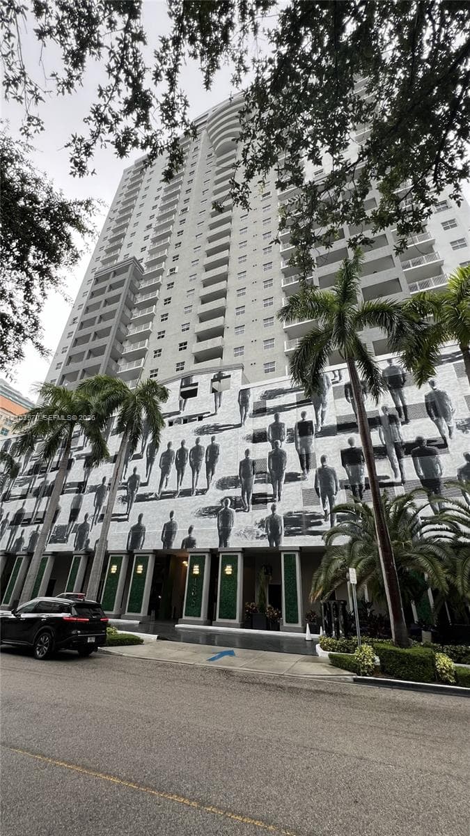 Fortune House · #2007 in Miami - Photo 34