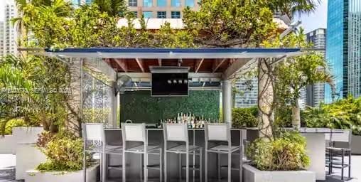Fortune House · #2007 in Miami - Photo 31