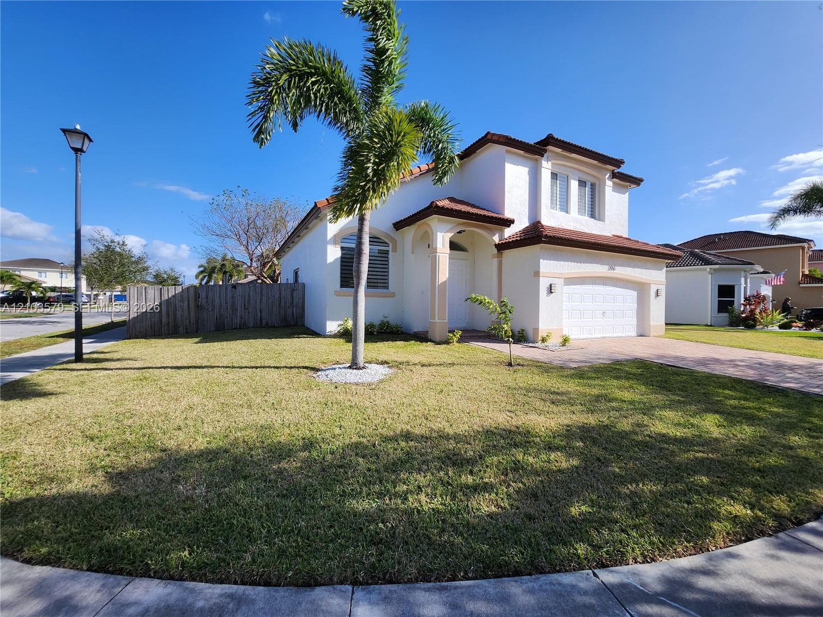 2055 SE 19th Street photo 1