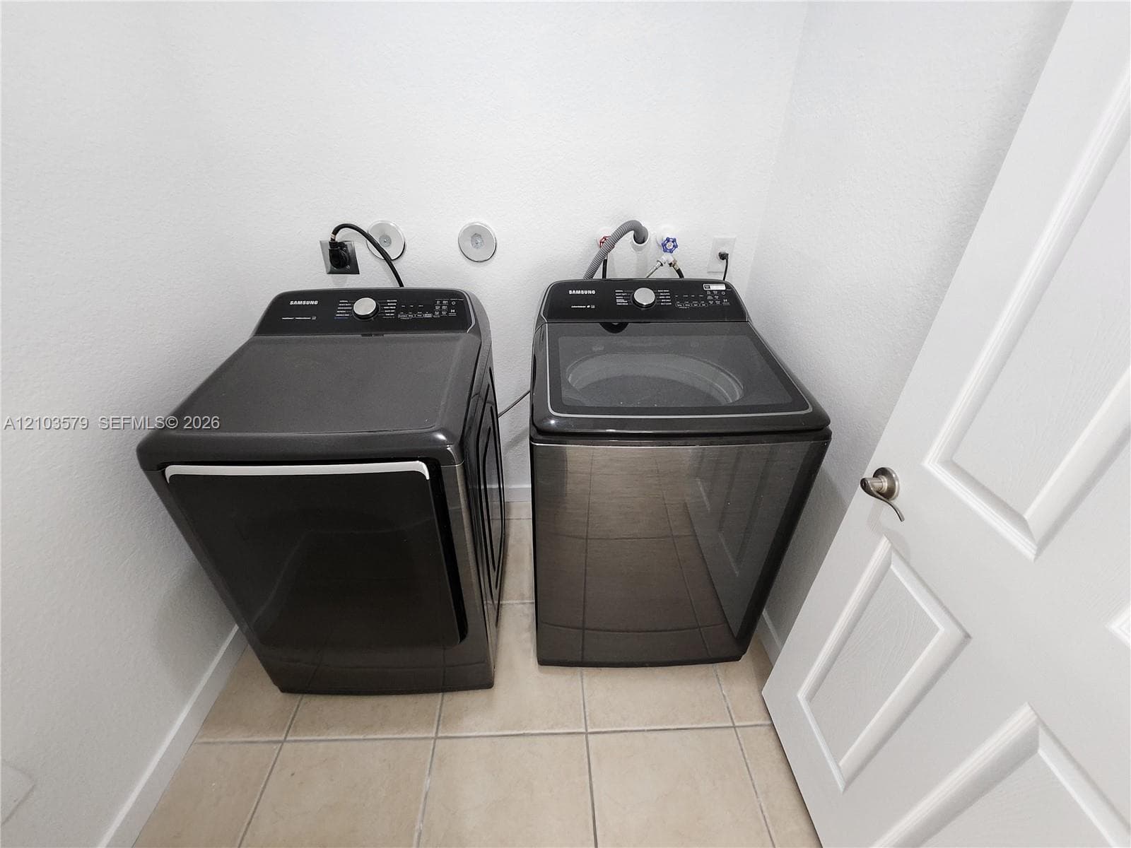 2055 SE 19th Street photo 25