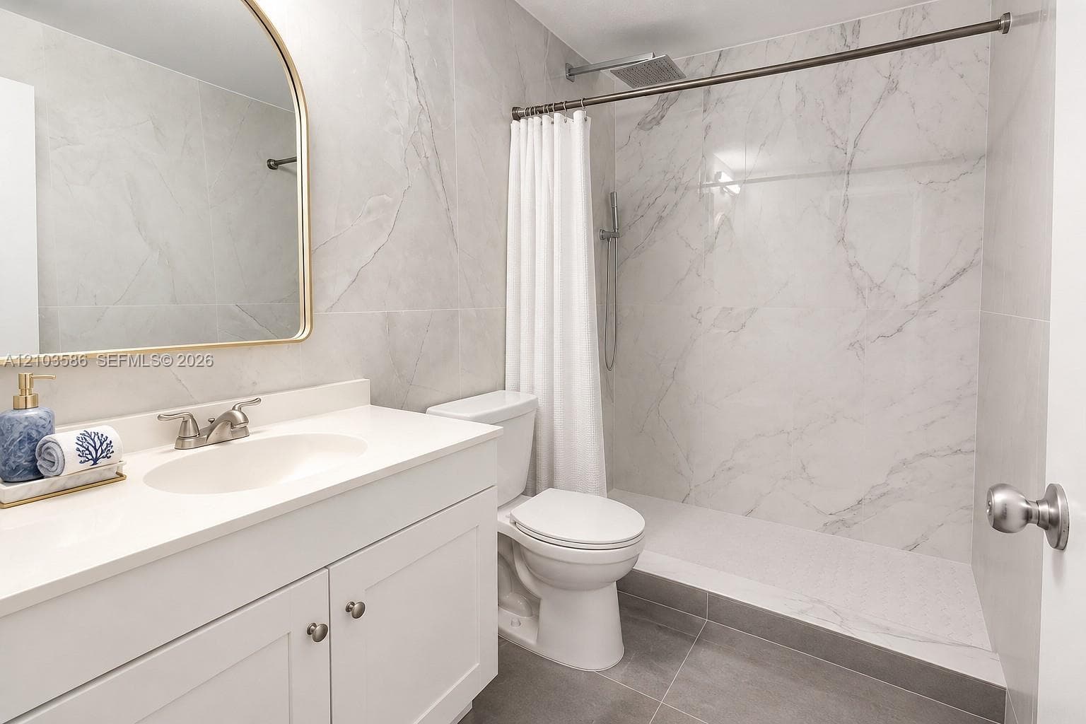 ALEXANDER TOWERS CONDO · #905 in Hollywood - Photo 10