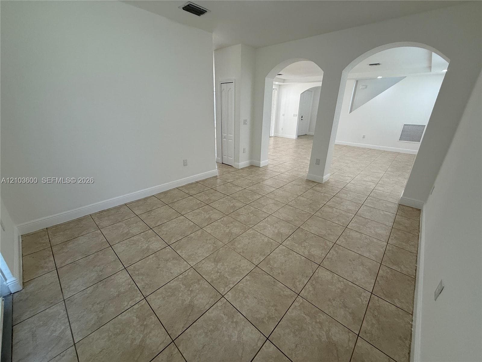 2250 SE 19th Ave photo 8