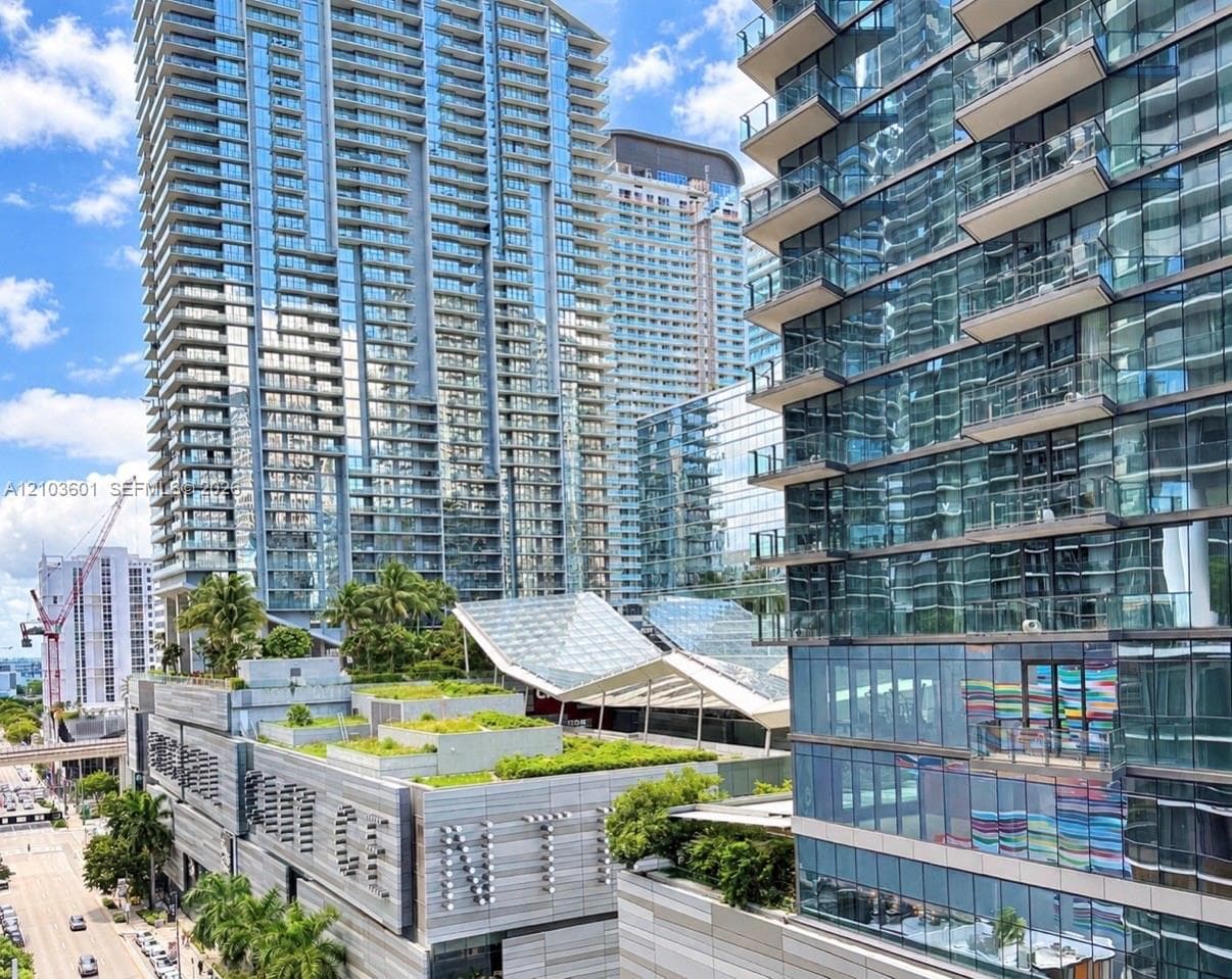 SLS Lux · #4106 in Miami - Photo 6
