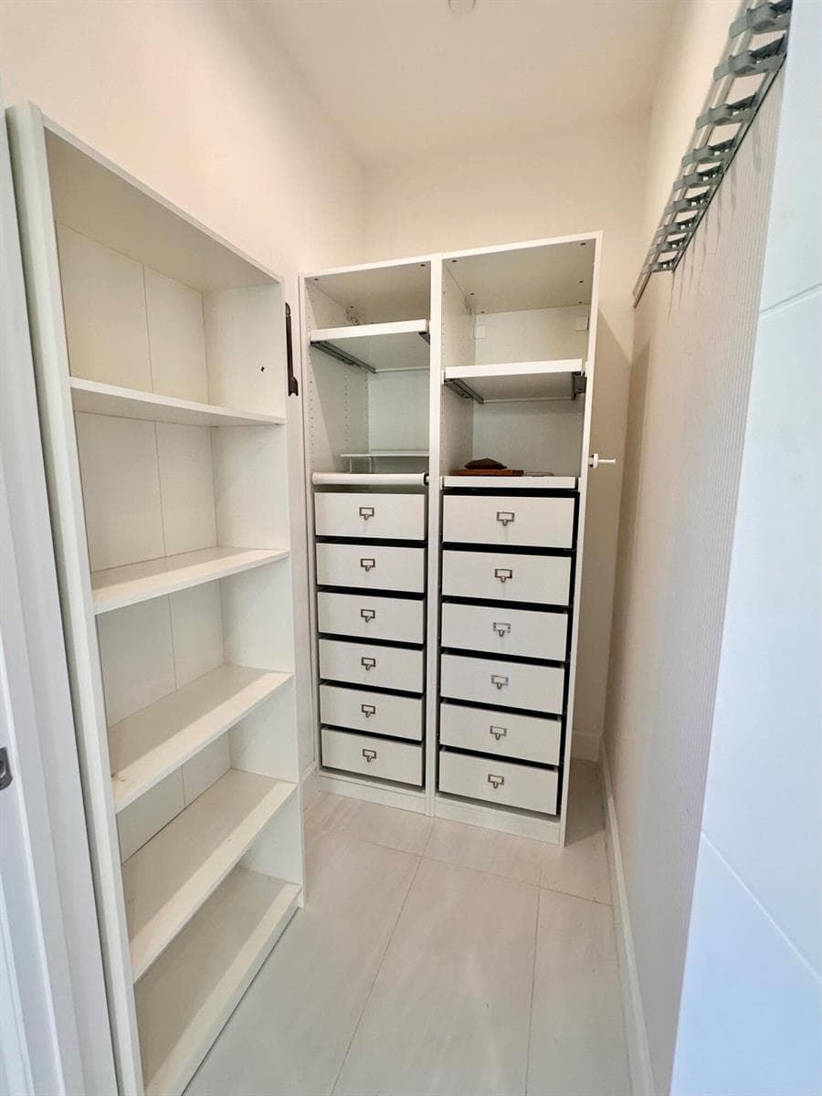 Linen/storage