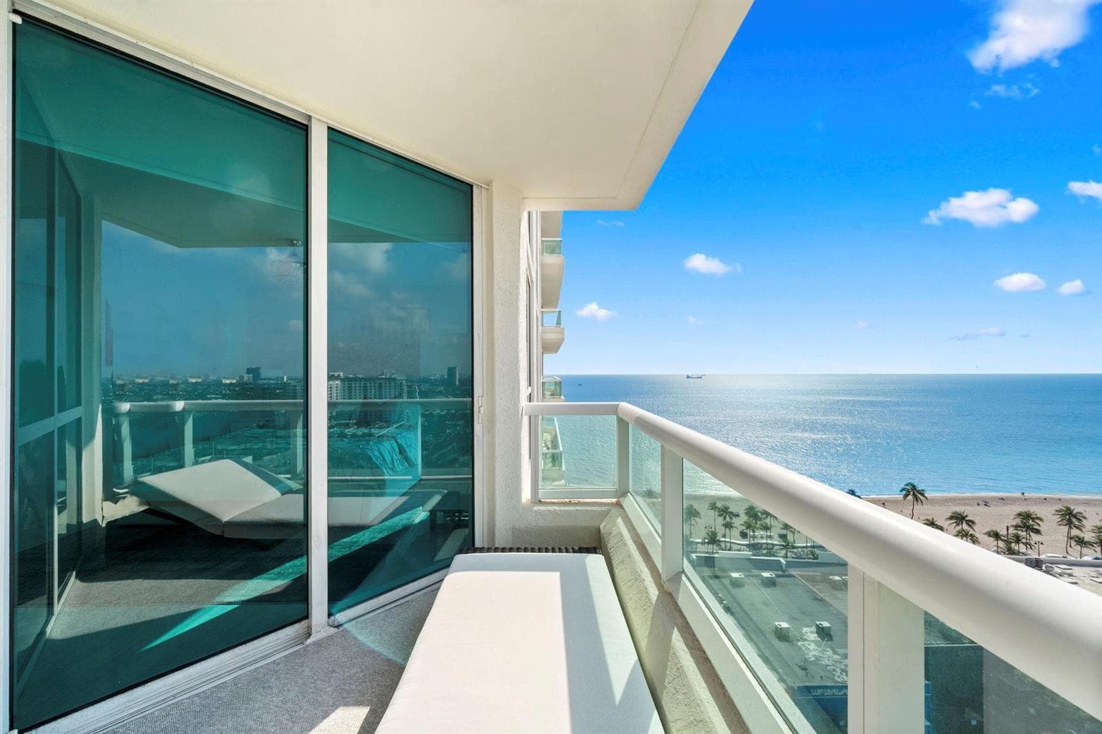Balcony2